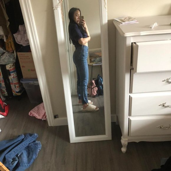 Lois medium-wash denim jeans - Picture 3 of 4